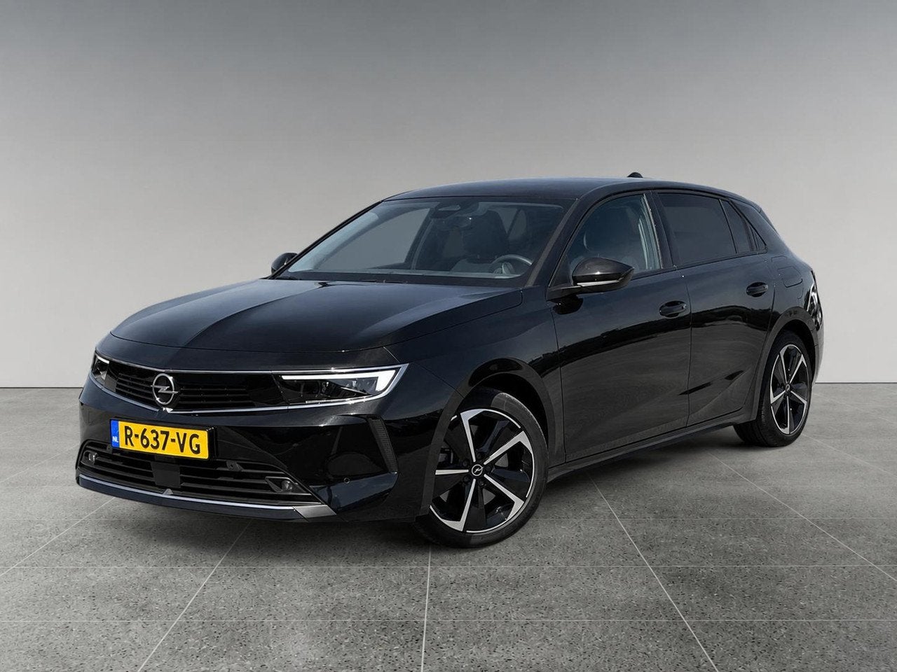 Opel Astra Elegance 1.6 HYbrid PHEV 180pk e-EAT8 | AGR-STOEL, Auto's, Opel, Gebruikt, 1578 kg, 4 cilinders, 181 pk