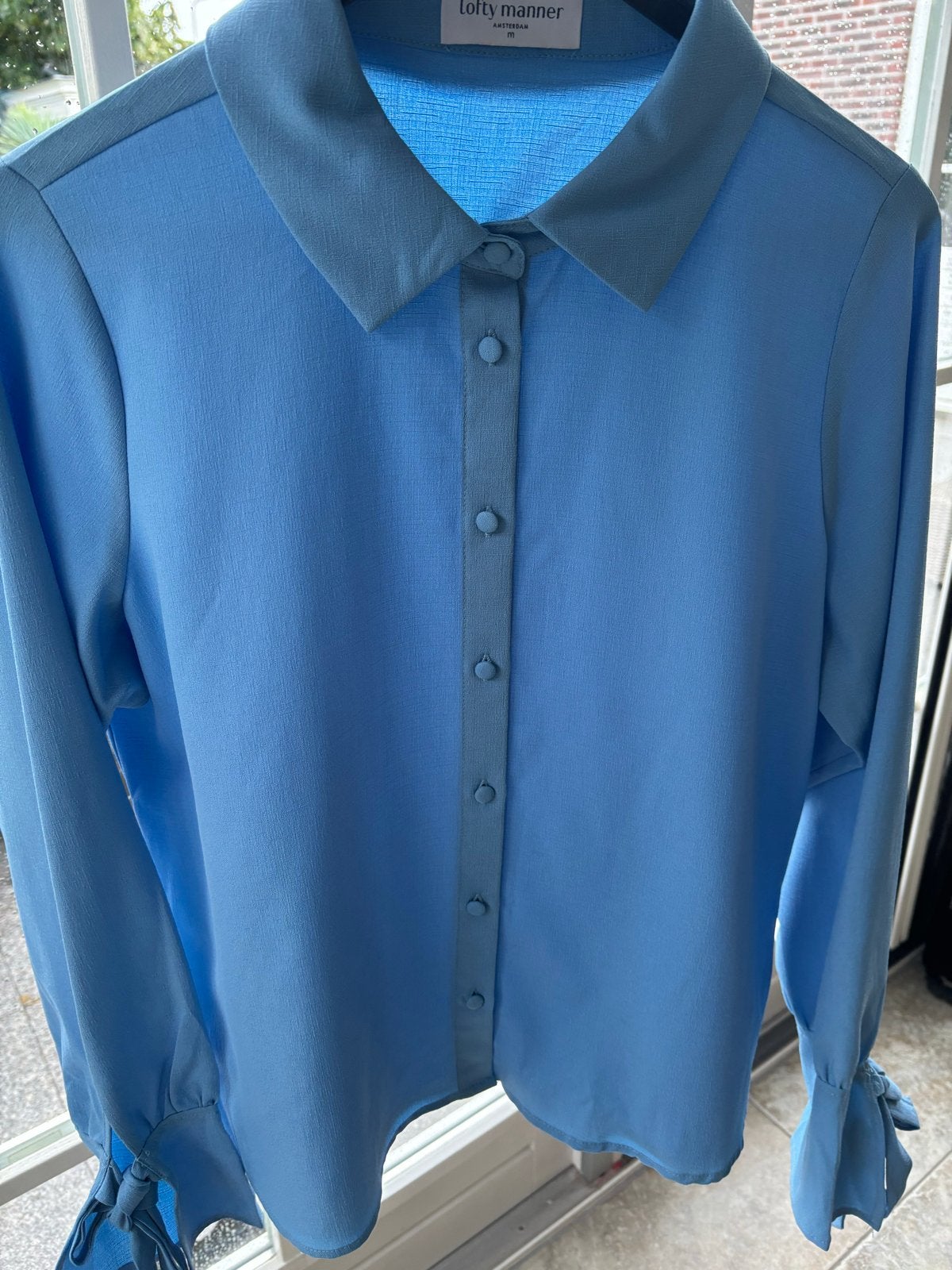 Lofty Manner blauwe blouse met strikjes - Maat M, Ophalen of Verzenden, Zo goed als nieuw, Maat 38/40 (M), Blauw