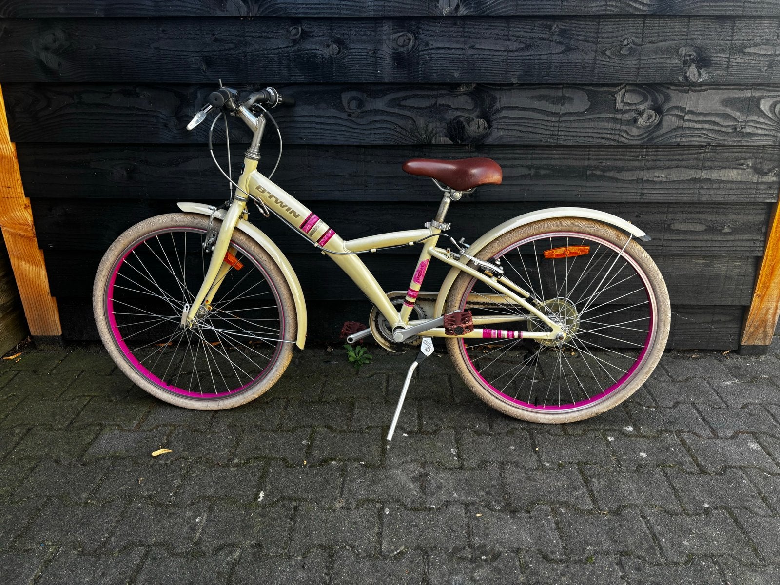 Btwin Poply 500 Kinderfiets 24 inch, Fietsen en Brommers, Fietsen | Meisjes, Ophalen, Velgrem, Handrem, Gebruikt