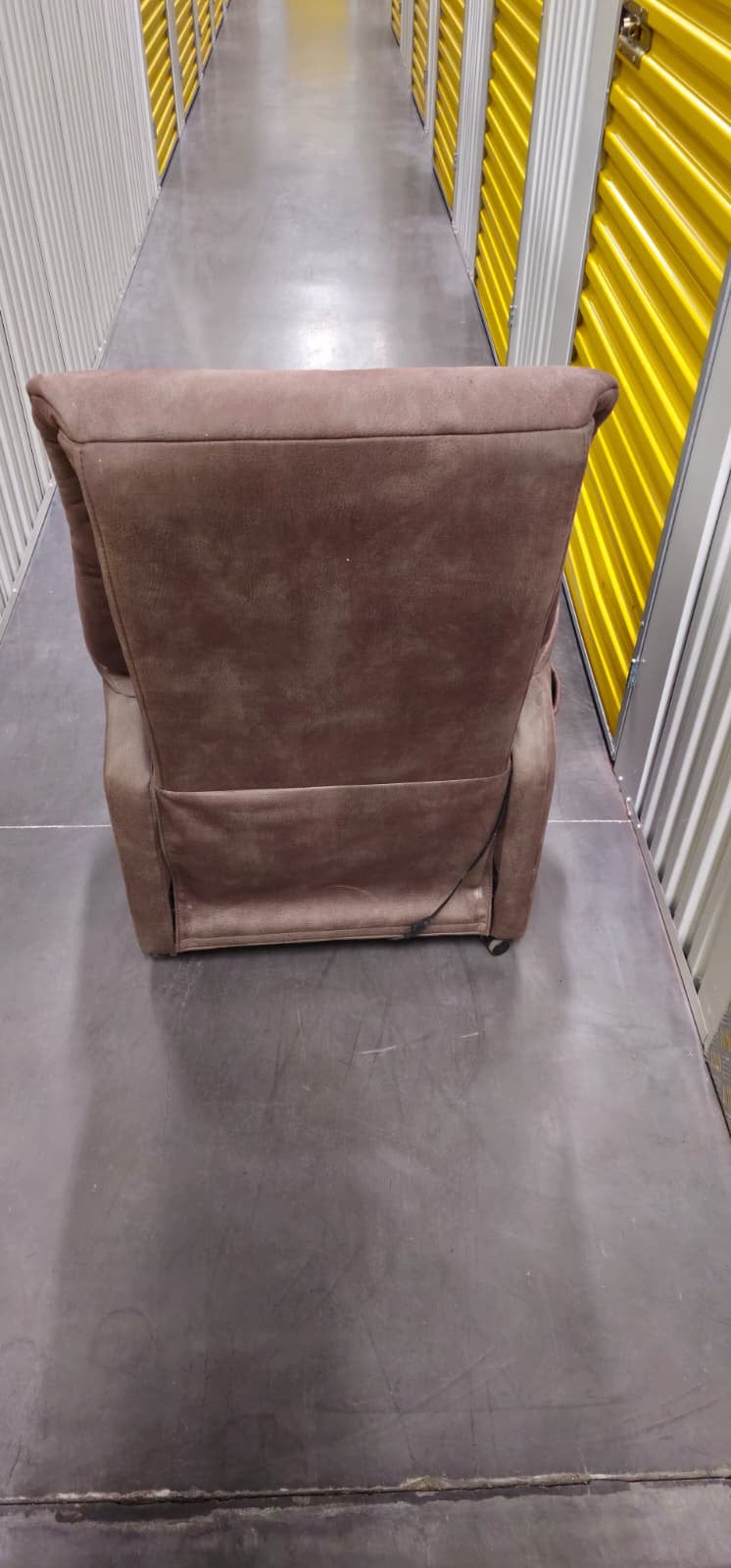 Elektrisch verstelbare stoel, Huis en Inrichting, Stoelen, Ophalen, Gebruikt, Bruin, Eén
