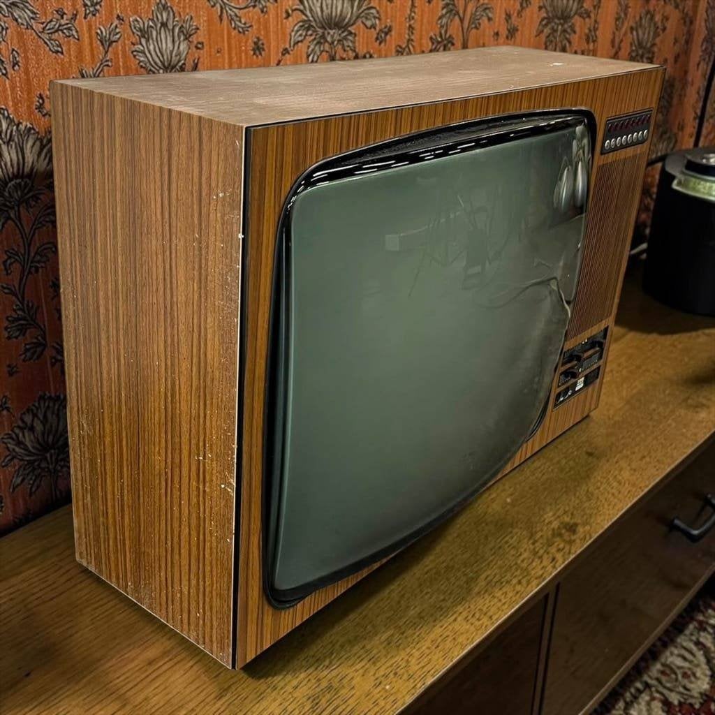 Vintage houten TV ITT : niet werkend, Antiek en Kunst, Antiek | Tv's en Audio, Ophalen