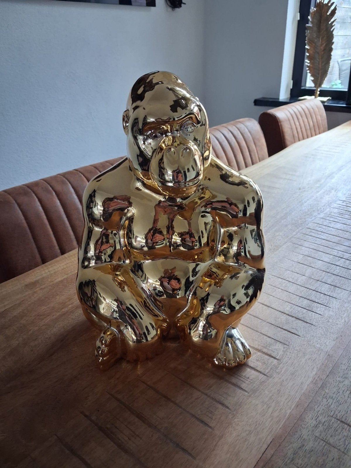 Nieuw goudkleurig gorilla beeld - unieke decoratie, Huis en Inrichting, Ophalen of Verzenden, Nieuw, Goud, Modern