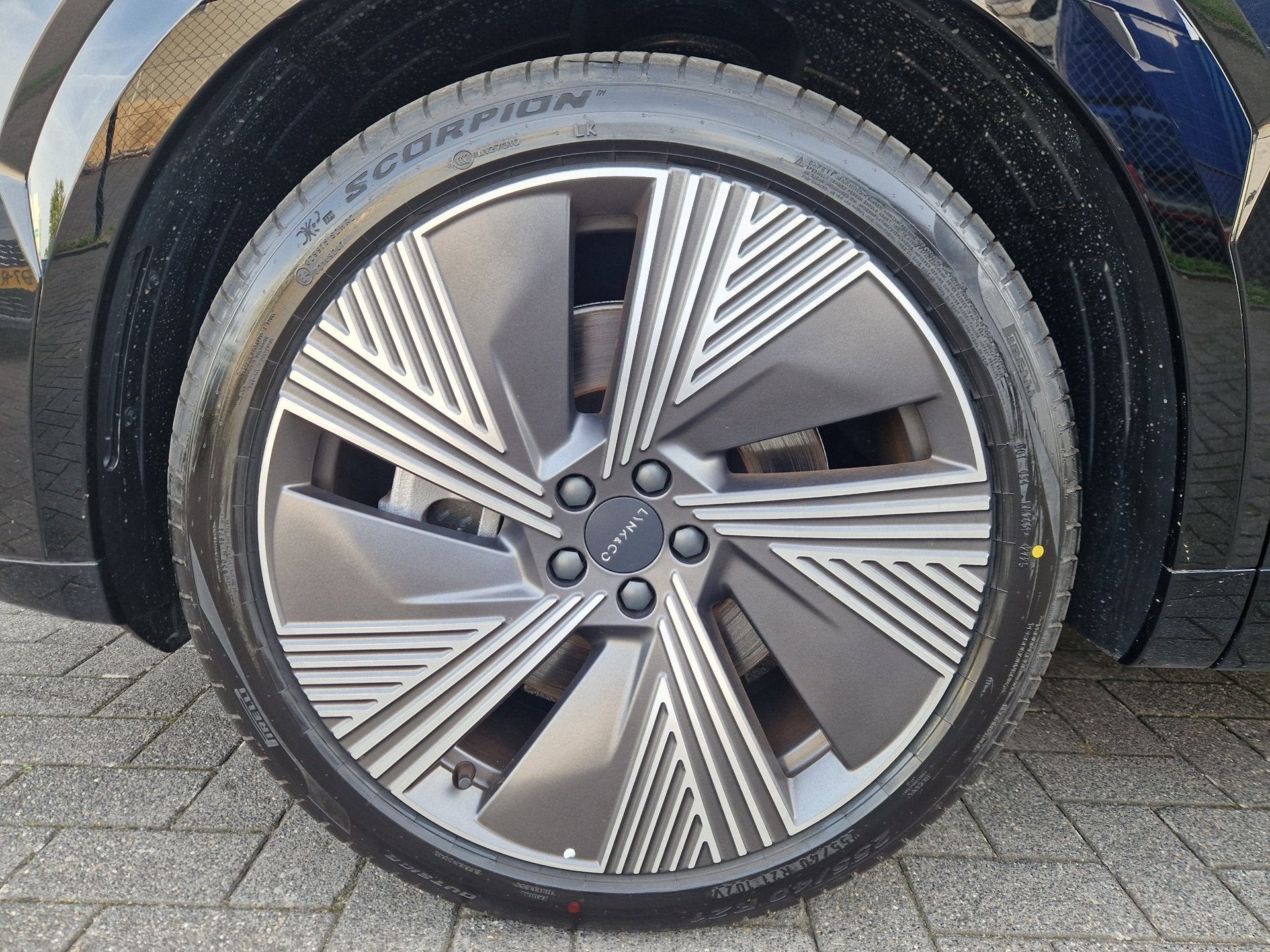 Lynk & Co 08 1.5 More /200 km WLTP /Direct beschikbaar., Auto's, Gebruikt, Zwart, 4 cilinders, Zwart