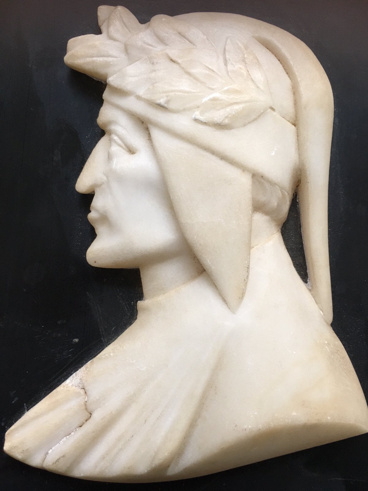 Antiek marmeren reliëf van Dante Alighieri, Buste, Ophalen of Verzenden, Handgemaakt, 20 - 50 cm