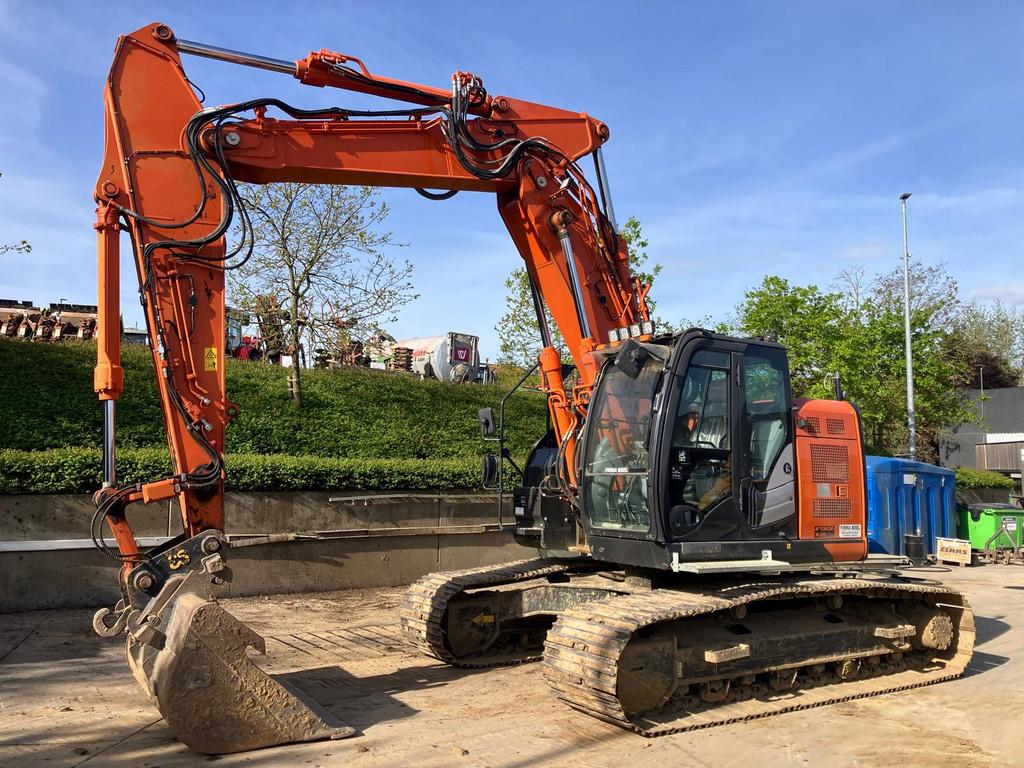 Hitachi ZAXIS 225-USLTC-6 (bj 2020), Zakelijke goederen, Graafmachine