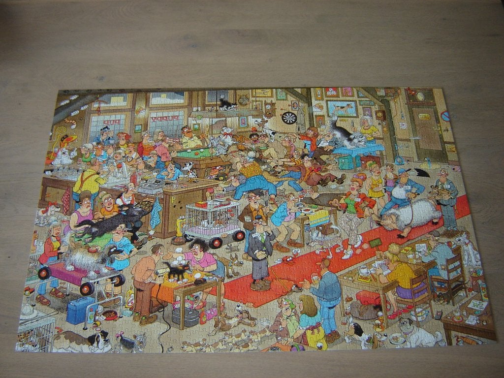 Puzzel Jan van Haasteren DE HONDENSHOW 1500 st., Hobby en Vrije tijd, Denksport en Puzzels, Ophalen of Verzenden, 500 t/m 1500 stukjes