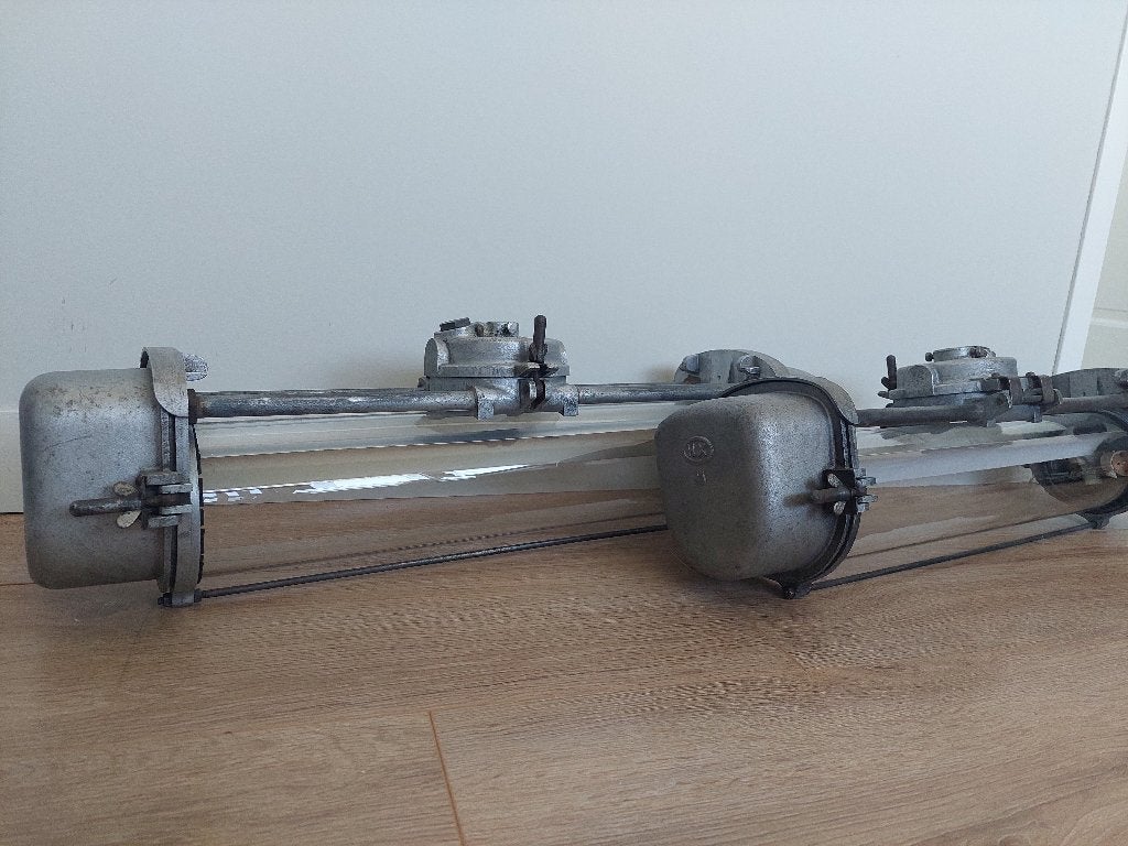 STOER!!! Industriële TL lamp LED bully! Hellux., Huis en Inrichting, Gebruikt, Vintage, Overige fittingen, Ophalen of Verzenden
