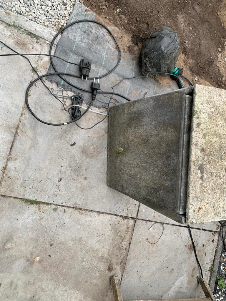 Gratis!! Waterval met licht en pomp, Tuin en Terras, Ophalen, Zo goed als nieuw, Vijverpomp