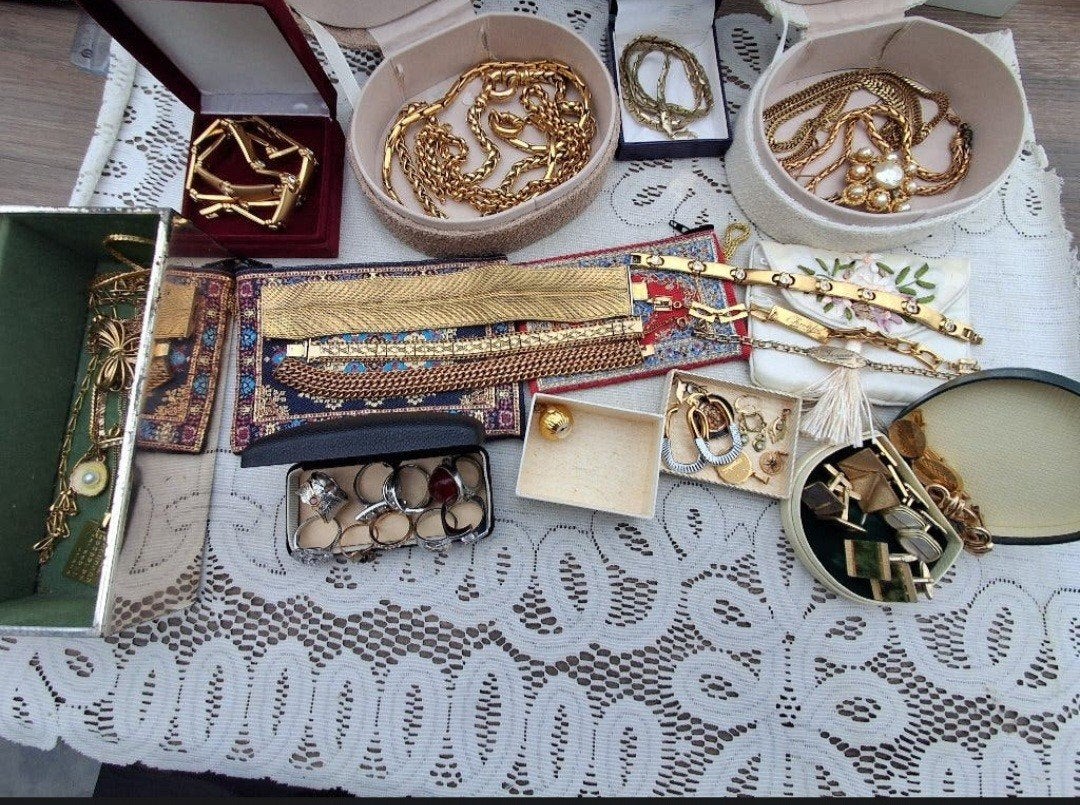 Diverse sieraden en accessoires - Goudkleurig, Overige materialen, Gebruikt, Verzenden, Goud