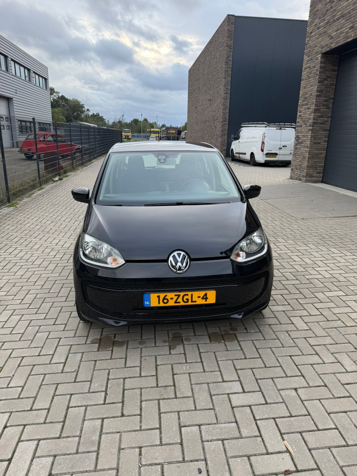 Volkswagen up! 1.0 44KW 2012 Zwart met airco, Auto's, Voorwielaandrijving, Up!, 840 kg, 4 stoelen