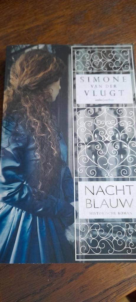 Simone van der Vlugt - Nachtblauw, Ophalen of Verzenden, Nieuw, Simone van der Vlugt