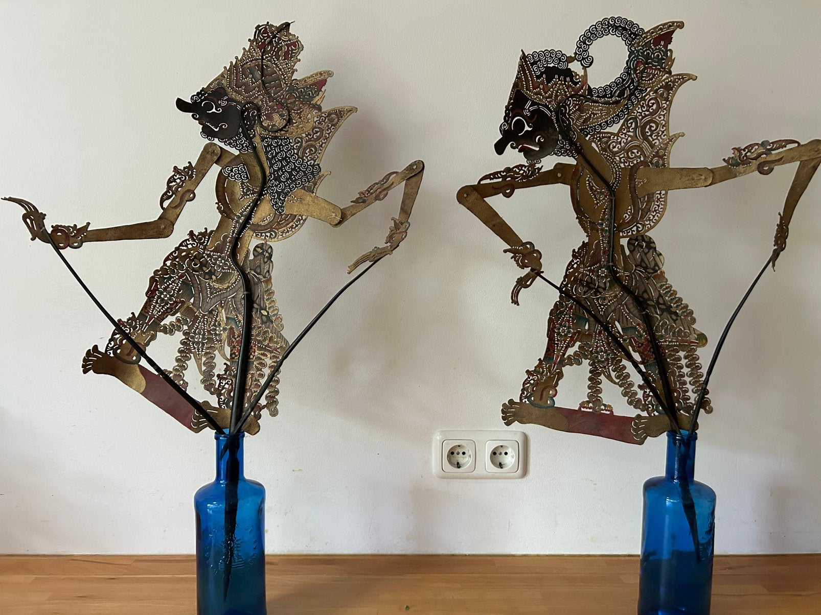 Twee grote Wajangpoppen, Handgemaakt, Ophalen of Verzenden, Indonesië, Pop