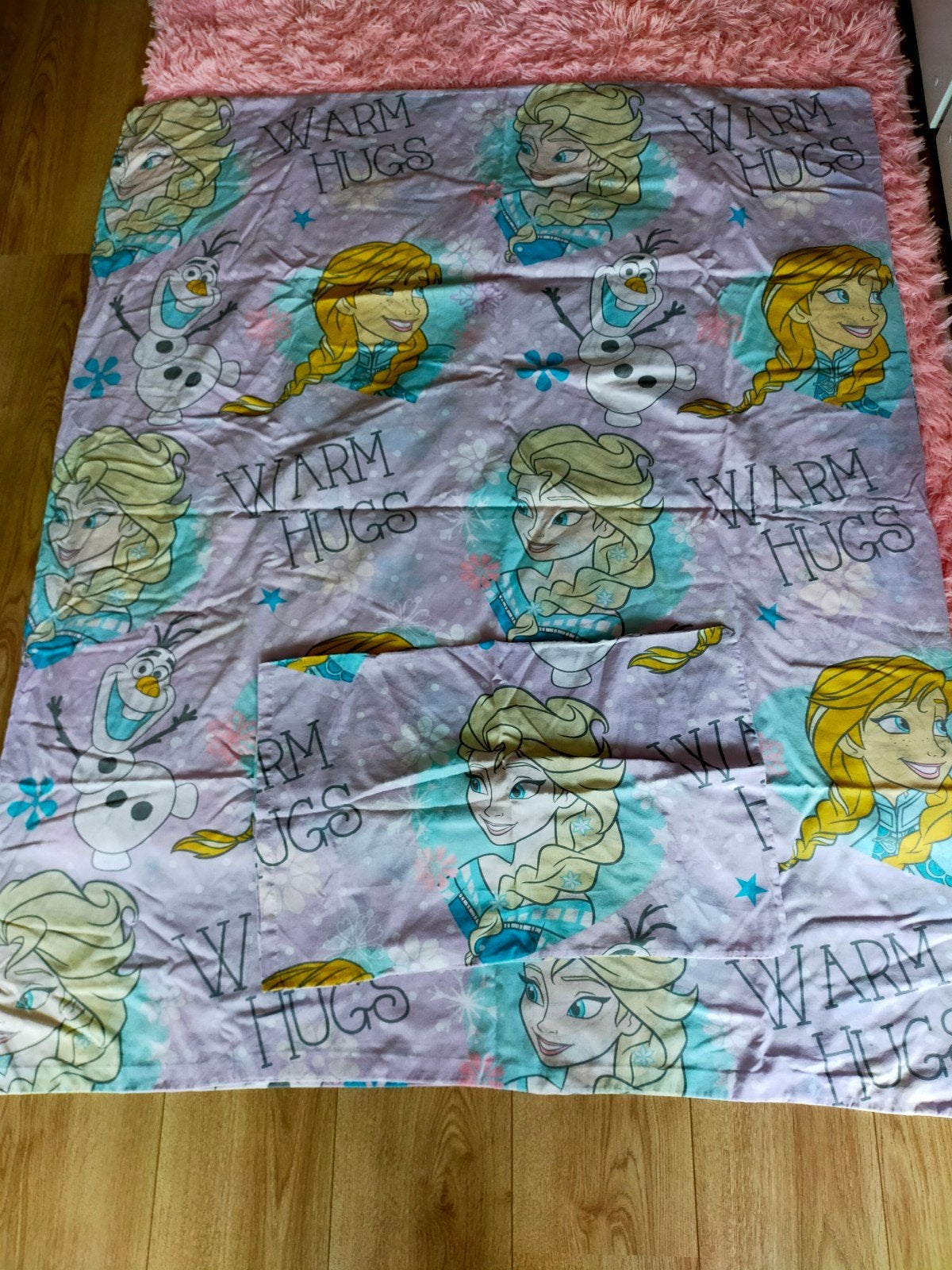 Izgs! Lief Frozen Anna en Elsa peuter dekbedovertrek!, Gebruikt, Meisje, Ophalen of Verzenden, Paars