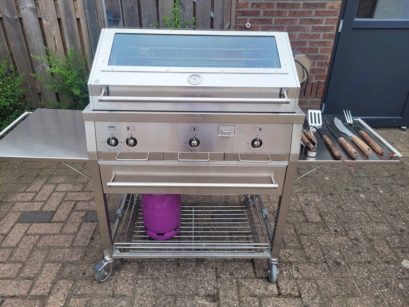 Professionele Smeg BQ90T Gasbarbecue, Tuin en Terras, Ophalen, Zo goed als nieuw