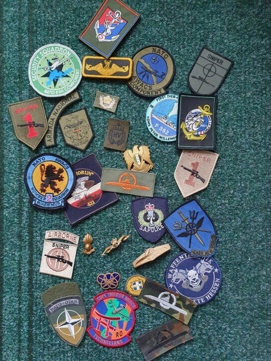 militaire emblemen lot, Ophalen of Verzenden, Landmacht, Nederland, Embleem of Badge