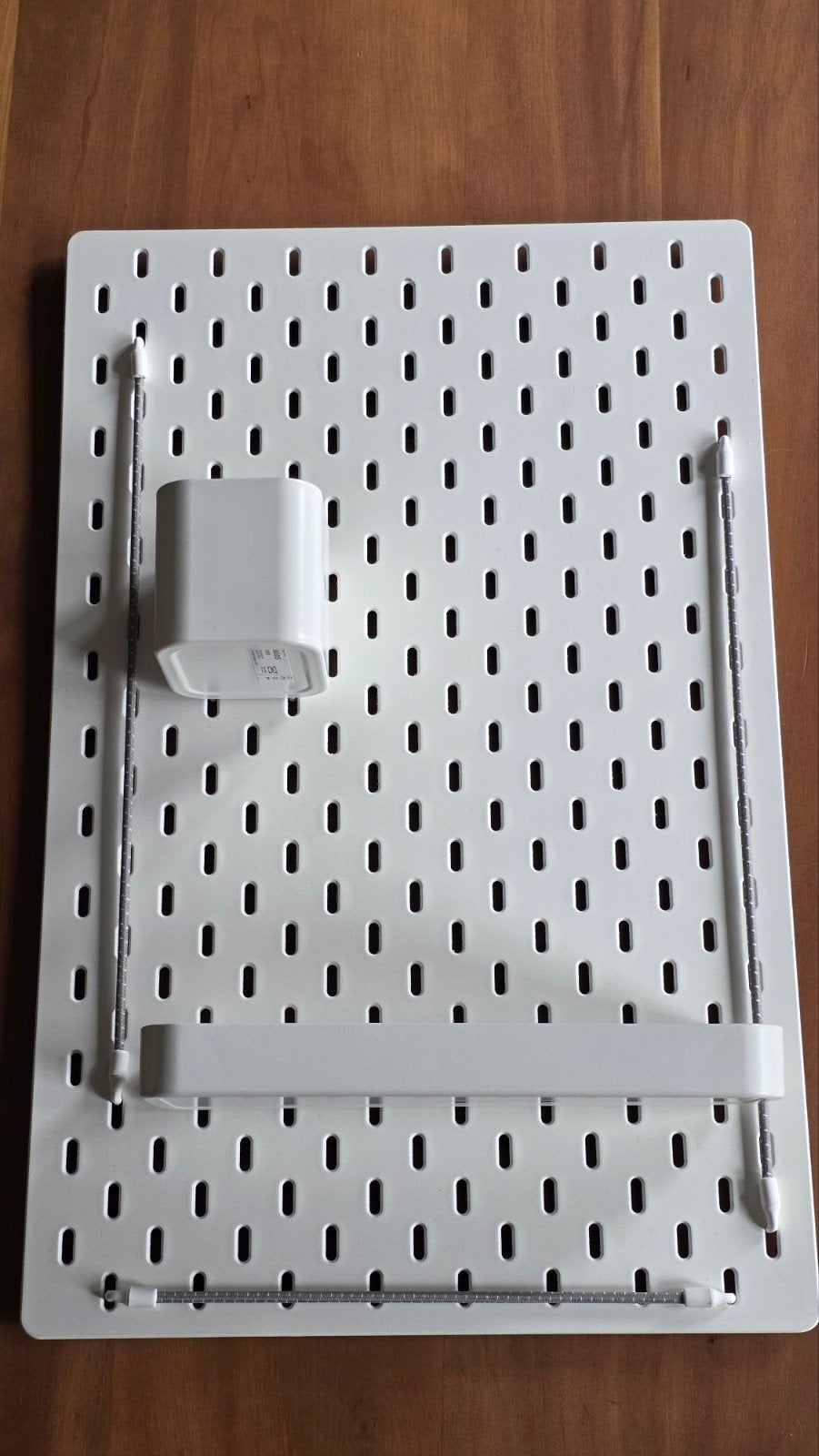 IKEA Skadis Pegboard met accessoires - Wit, Ophalen, Kunststof, Zo goed als nieuw, Modern