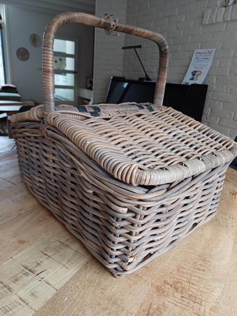 Picknickmand met deksels, Huis en Inrichting, Woonaccessoires | Schalen en Manden, Ophalen, Rond, Riet