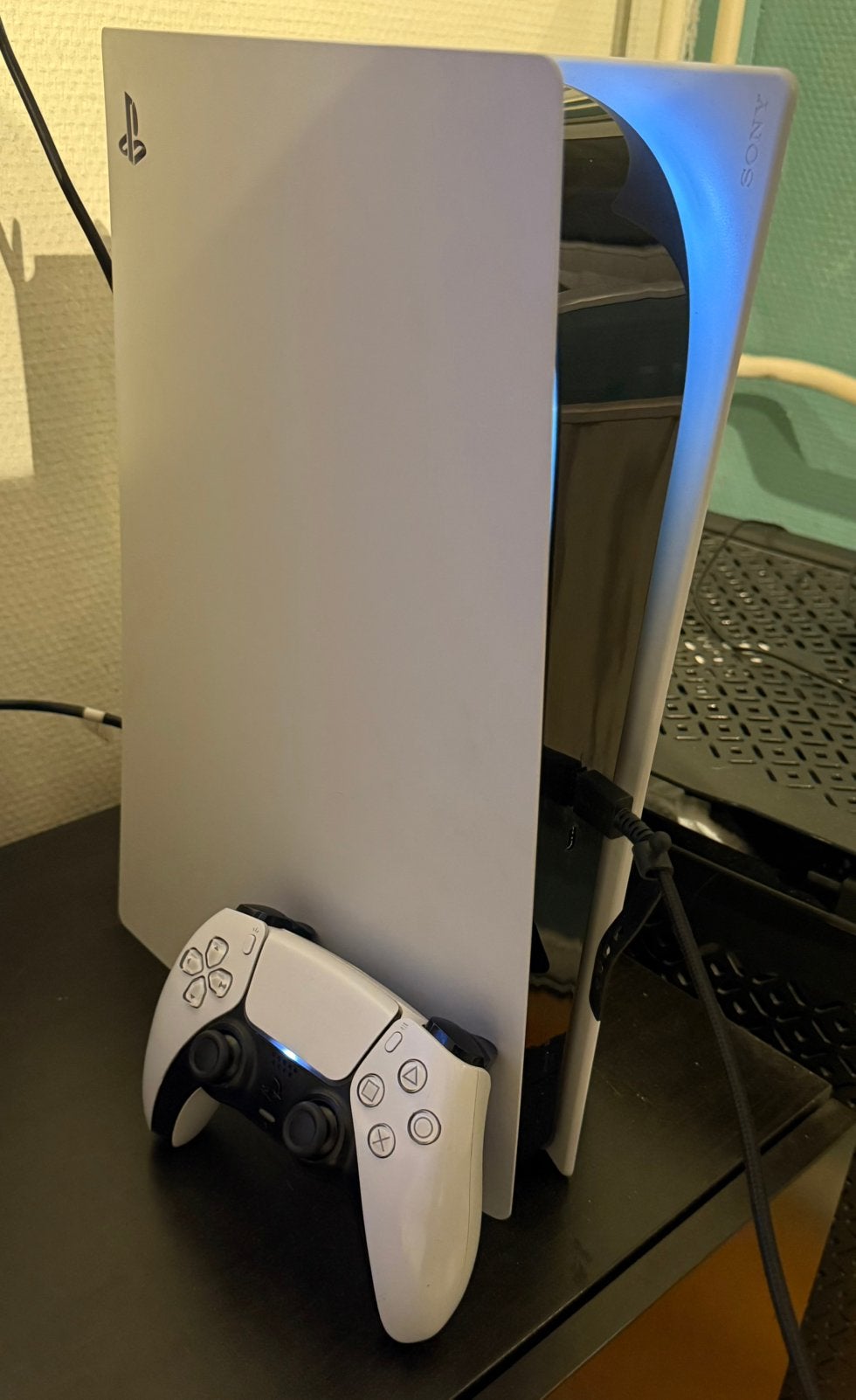 Playstation 5 885 GB + 1 Controller + 2 Spellen, Spelcomputers en Games, Spelcomputers | Sony PlayStation 5, Ophalen of Verzenden