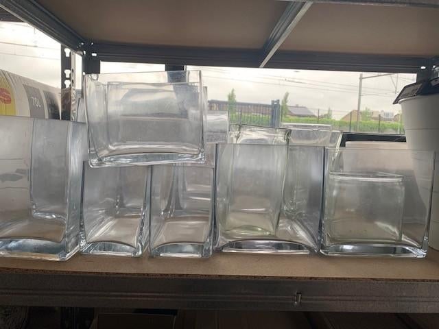 Partij glazen vazen 109 stuks klein en medium, Ophalen, Gebruikt, Overige kleuren, Glas