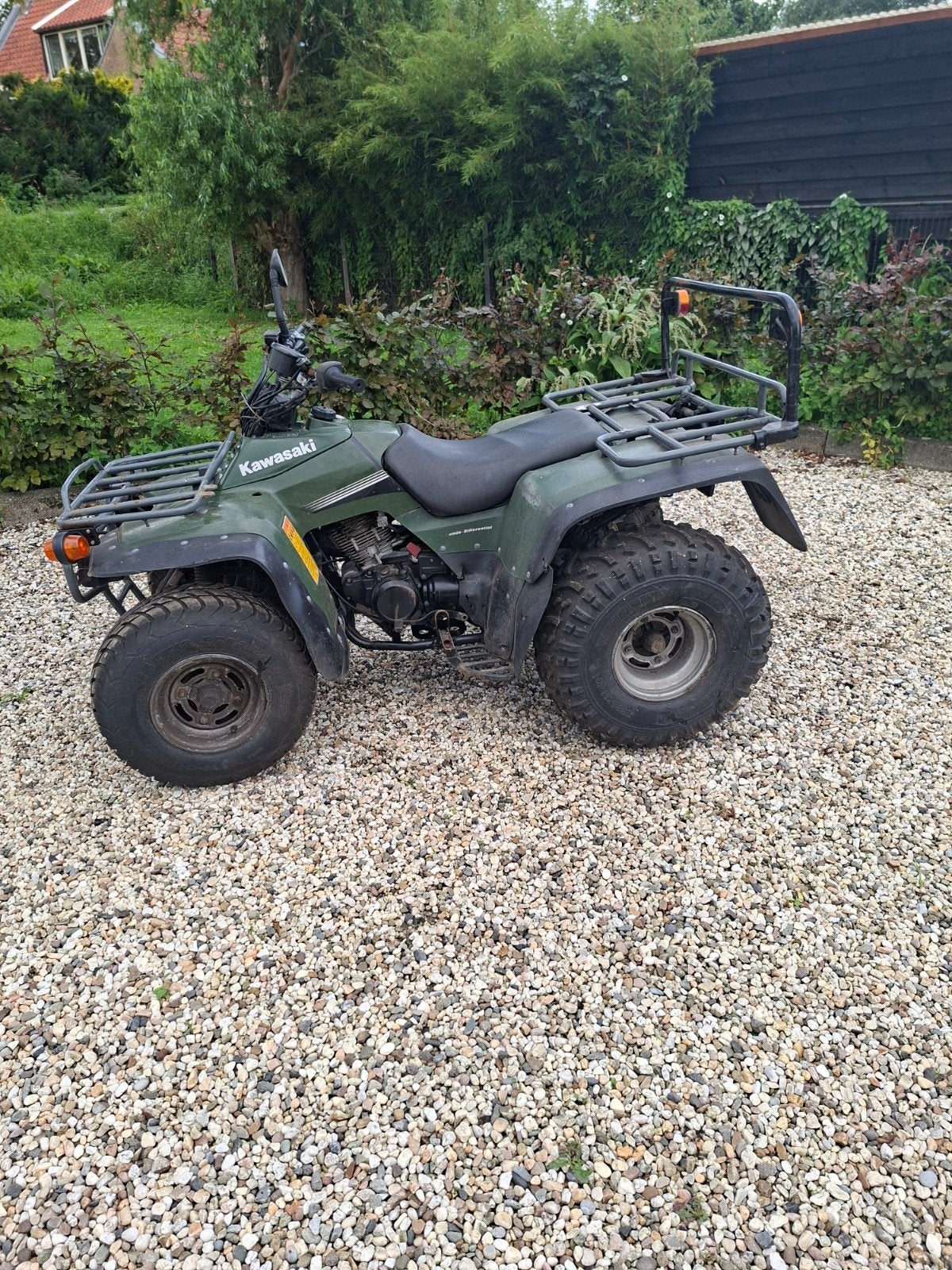 Quad Kawasaki KLF300 met landbouw kenteken, Motoren, Quads en Trikes