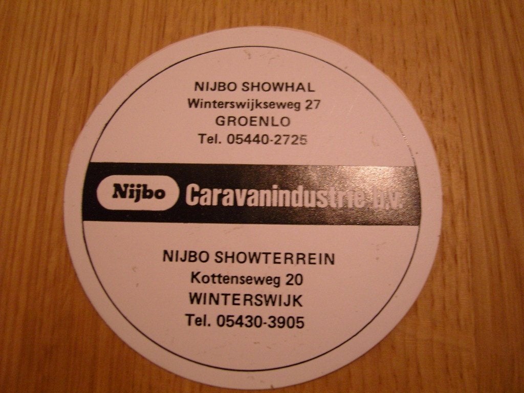 sticker Groenlo Winterswijk NIJBO Caravanindustrie bv, Ophalen, Zo goed als nieuw