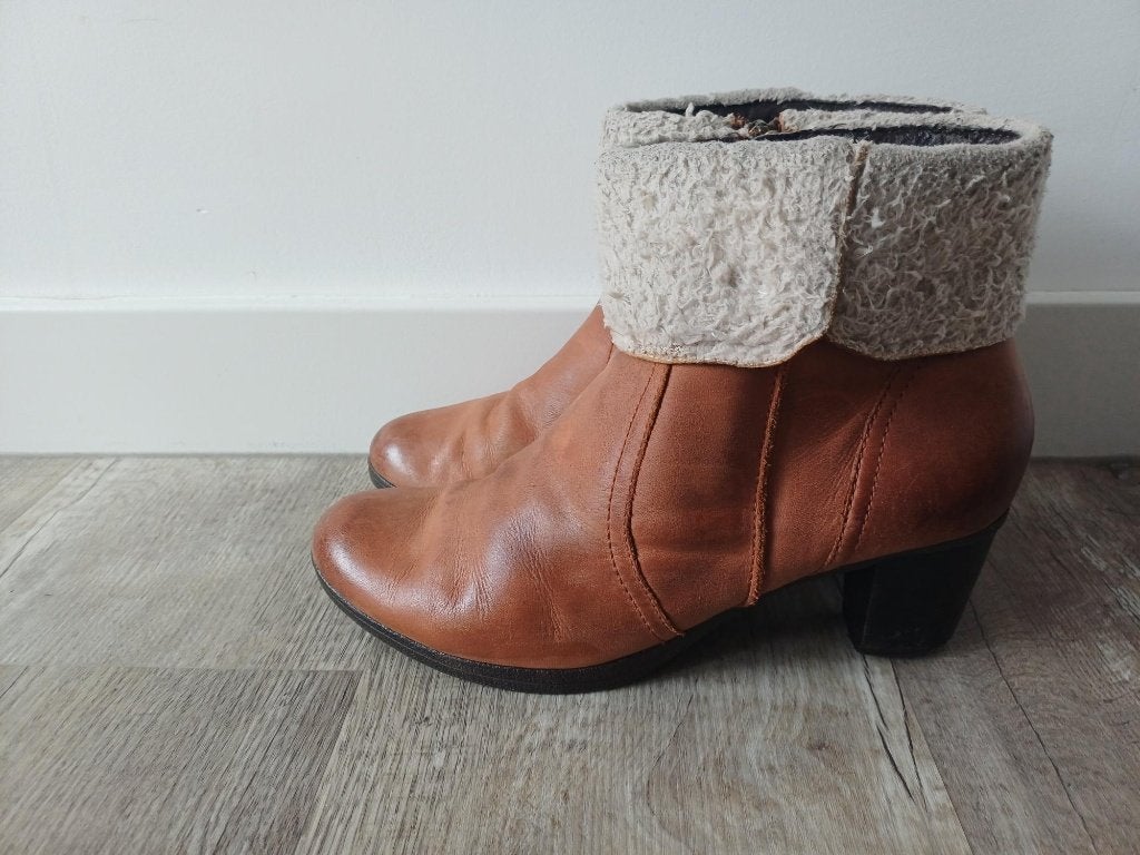 Cognac caprice laarsjes (40) met fijne hak, Bruin, Lage of Enkellaarzen, Ophalen of Verzenden, Zo goed als nieuw
