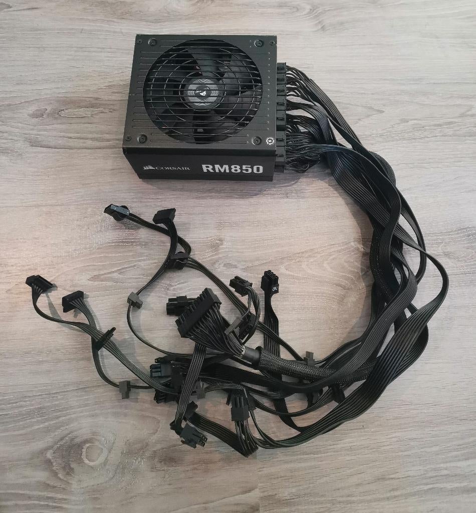 Corsair RM850 Zwart, ATX voeding in nette staat 850 Watt PSU, Ophalen of Verzenden, Gebruikt