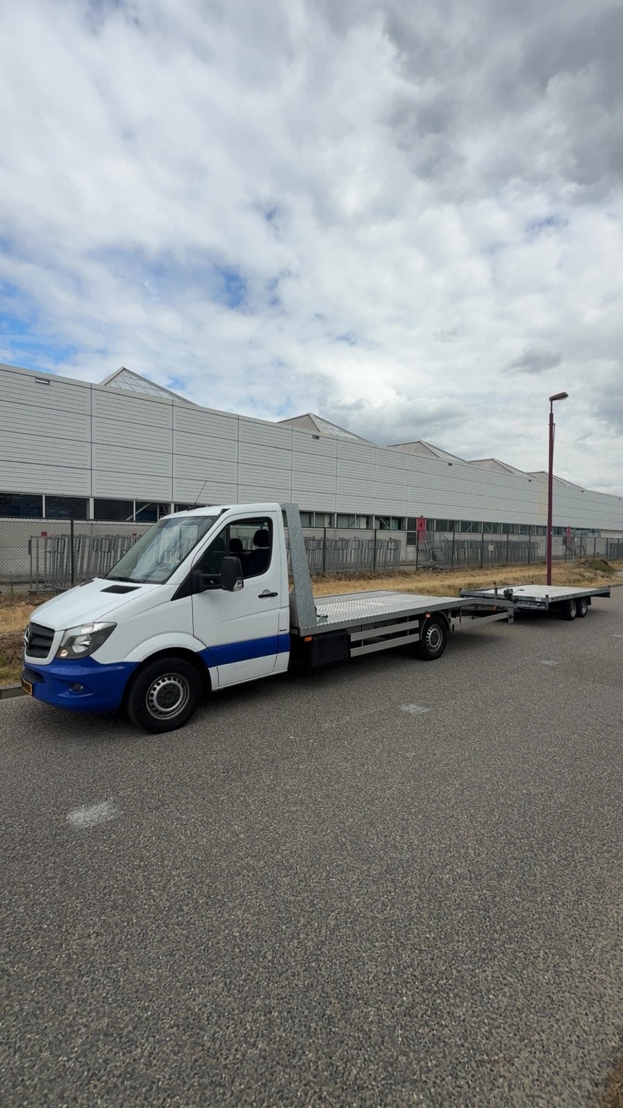 OPRIJWAGEN VERHUUR TE HUUR OPRIJWAGEN HUREN AUTOTRANSPORTER, Verhuiswagen of Bestelauto