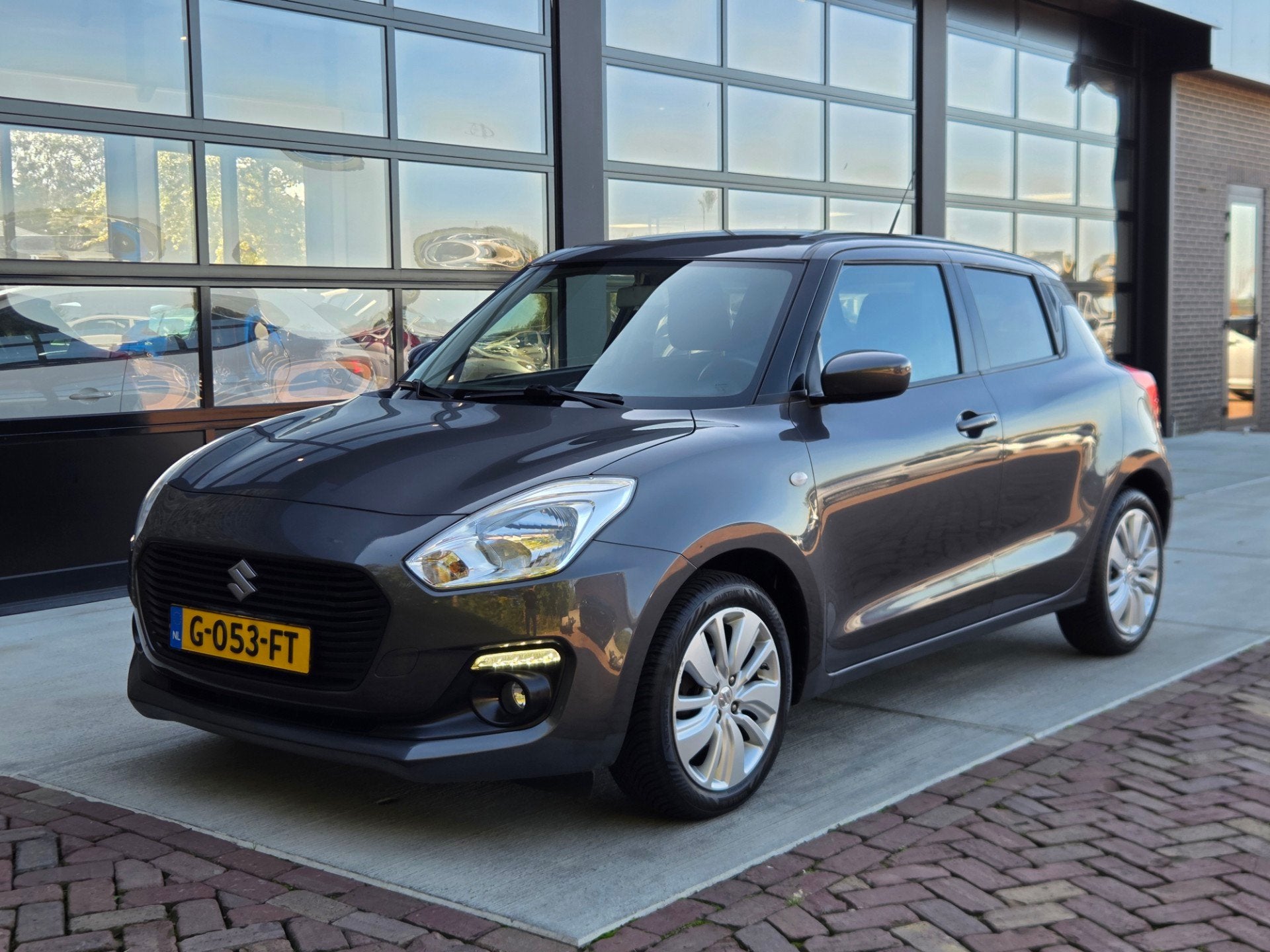Suzuki Swift 1.2 Select |Trekhaak | Camera, Auto's, Voorwielaandrijving, Gebruikt, 4 cilinders, 400 kg