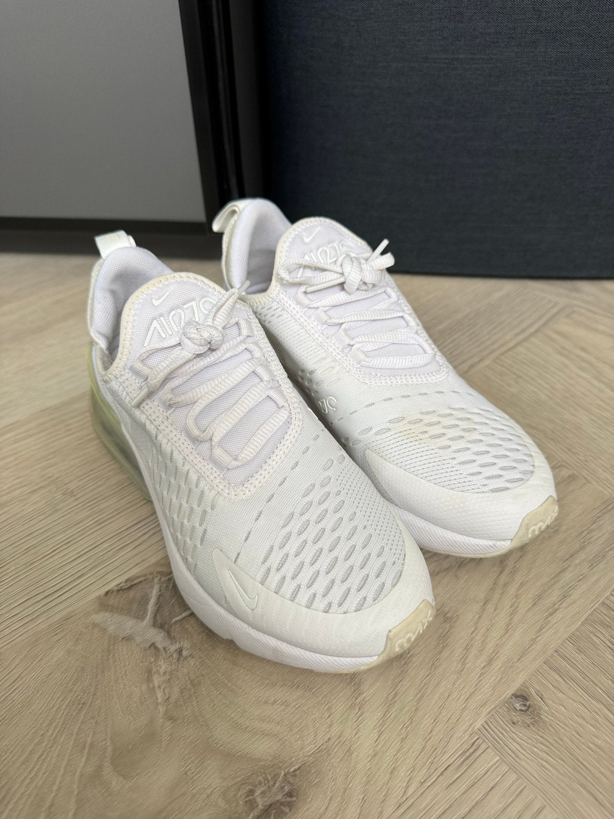 Witte Nike Air Max 270 - Gedragen, met lichte verkleuring, Verzenden, Gedragen, Wit, Sneakers of Gympen
