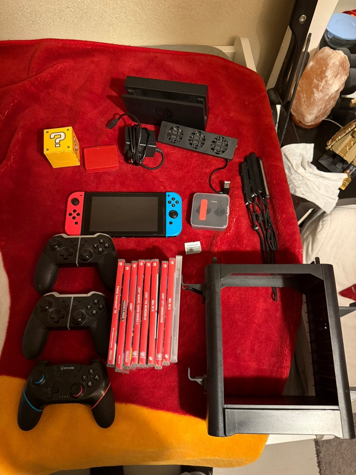 Nintendo switch met n aantal onderdelen, bieden vanaf 300, 1 speler, Ophalen of Verzenden, Zo goed als nieuw, Vanaf 3 jaar