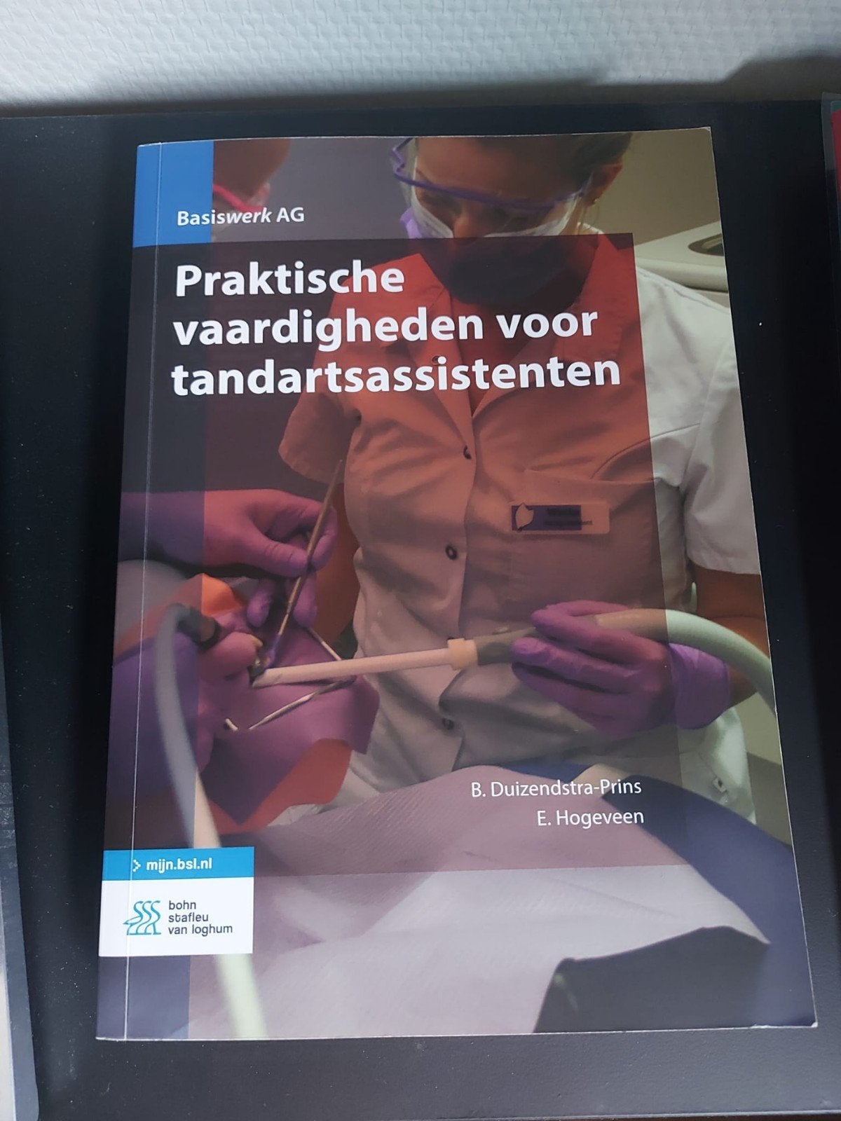 Schoolboek tandartsassistente, Ophalen, Zo goed als nieuw, Overige niveaus