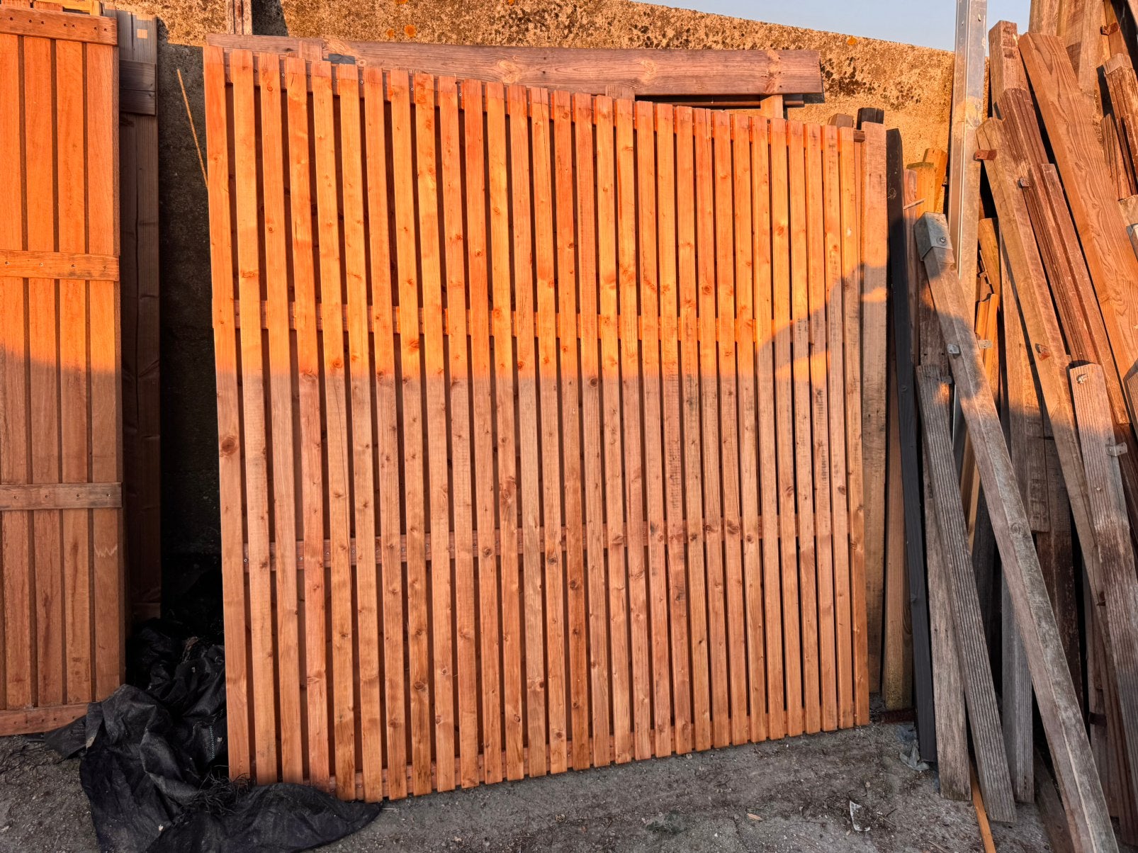 1 schutting met latjes, Ophalen, Hout, Minder dan 3 meter, 1 tot 2 meter