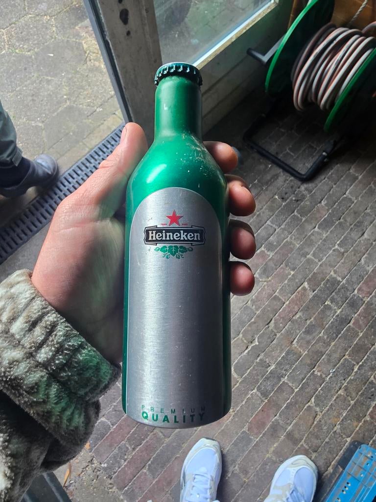Heineken Aluminium Bierfles - Uniek Verzamelobject, Ophalen, Gebruikt, Gebruiksvoorwerp