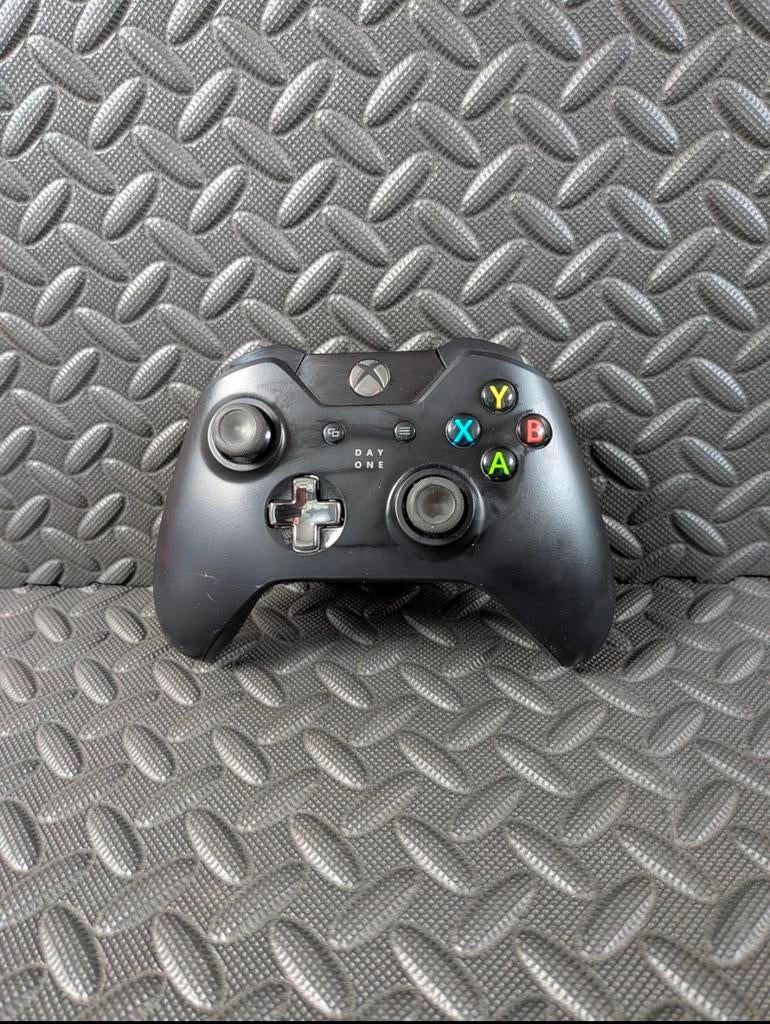 Xbox One Controller - Day One Edition, Gebruikt, Verzenden, Xbox One, Controller