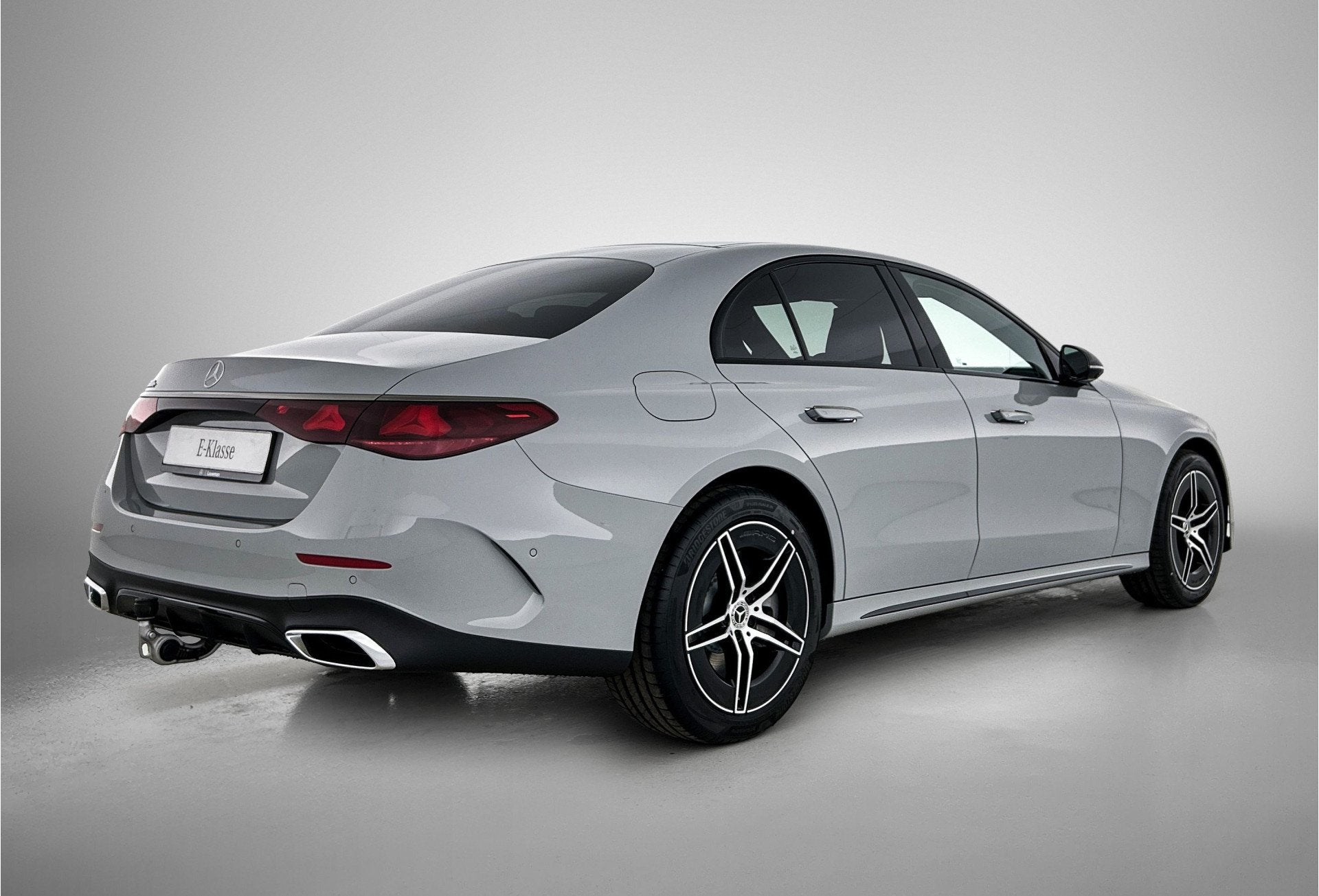 Mercedes-Benz E-Klasse 300 e Business Solution AMG | Comfort, Auto's, Automaat, Achterwielaandrijving, Zwart, Plug-in hybride