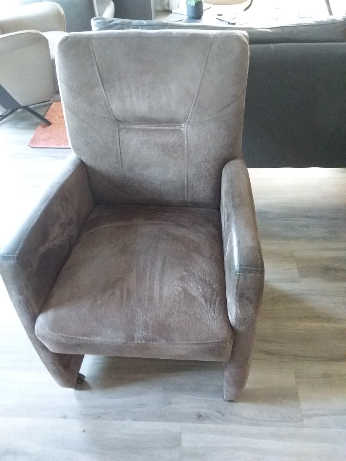 Comfortabele eetkamerstoelen - Bruin stof - 4 stuks, Gebruikt, Bruin, Ophalen of Verzenden, Vier