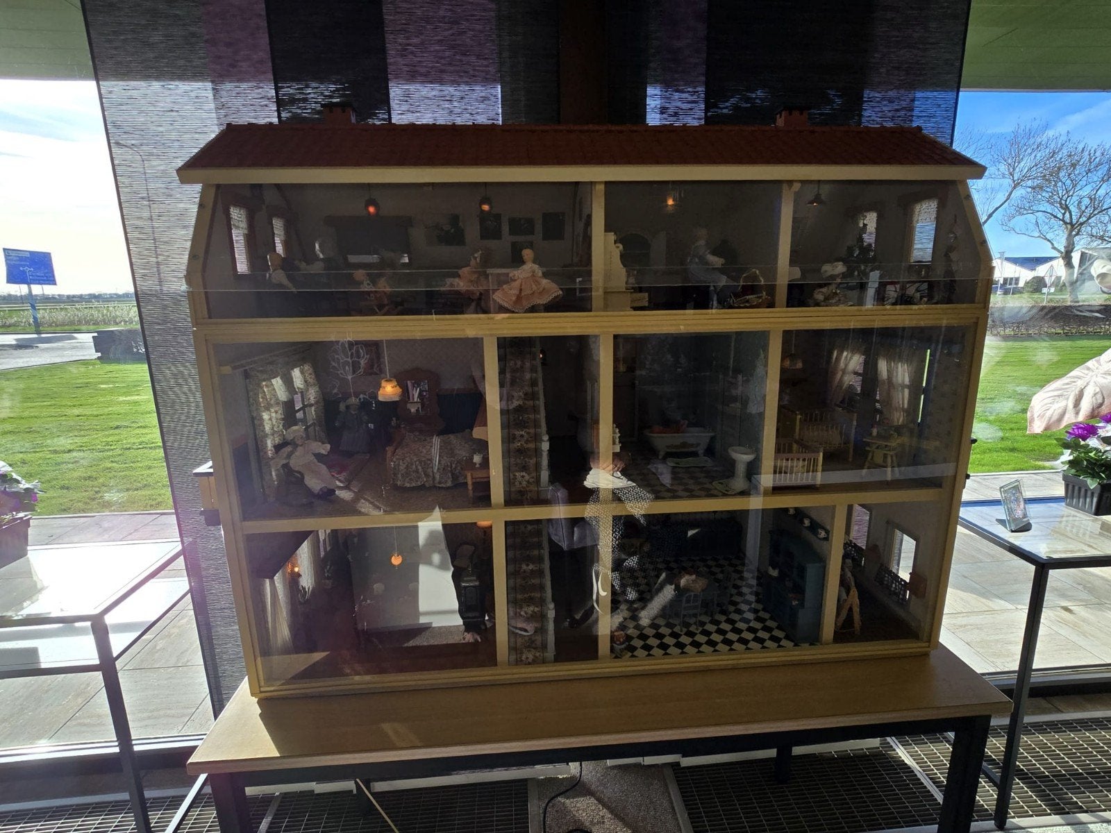 groot poppenhuis 1:12, Verzamelen, Poppenhuizen en Toebehoren, Ophalen of Verzenden, Poppenhuis