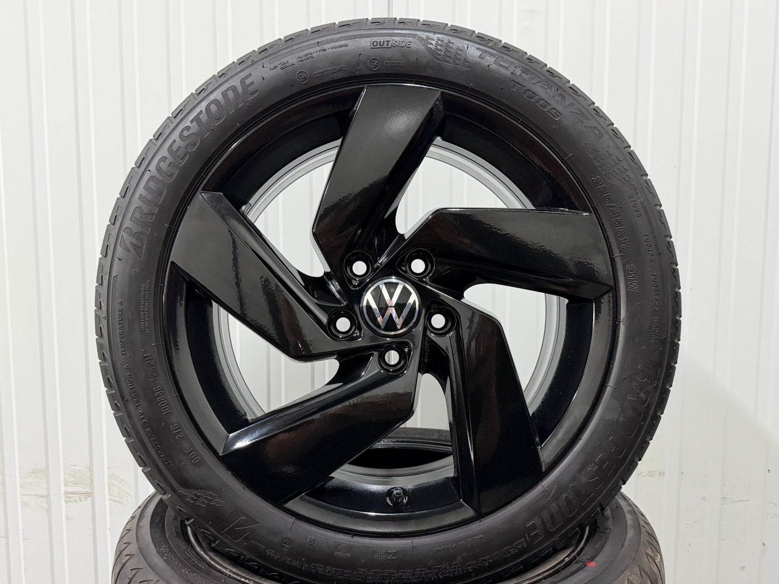 17” INCH VOLKSWAGEN GOLF CADDY Velgen Zomer Zwart 5x112, Auto-onderdelen, 17 inch, Ophalen of Verzenden, Zomerbanden, 225 mm