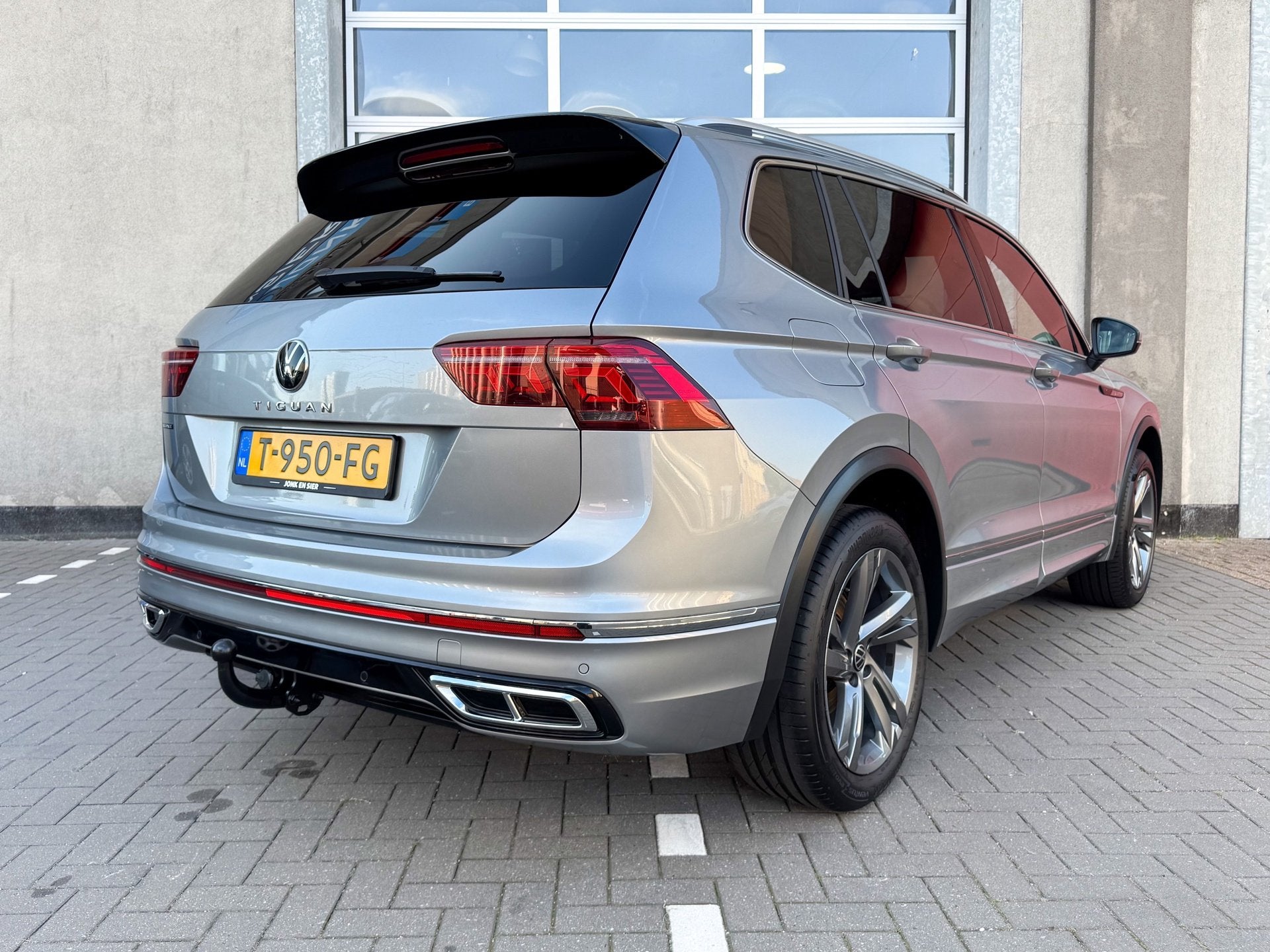 Volkswagen Tiguan Allspace 1.5 TSI R-Line Business Automaat|, Auto's, Volkswagen, 12 maanden, Euro 6, Bedrijf, SUV of Terreinwagen