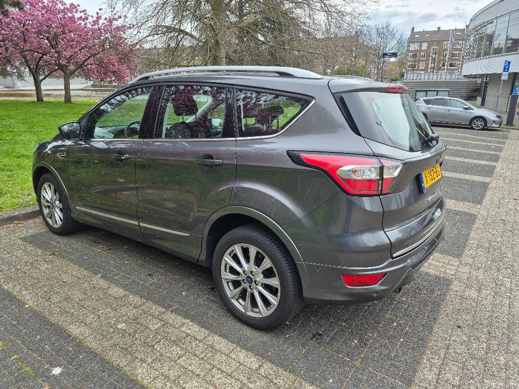 Ford Kuga 1.5 Ecoboost 182PK 4WD AUT 2017 Grijs, Auto's, Automaat, 1498 cc, Euro 6, 4 cilinders