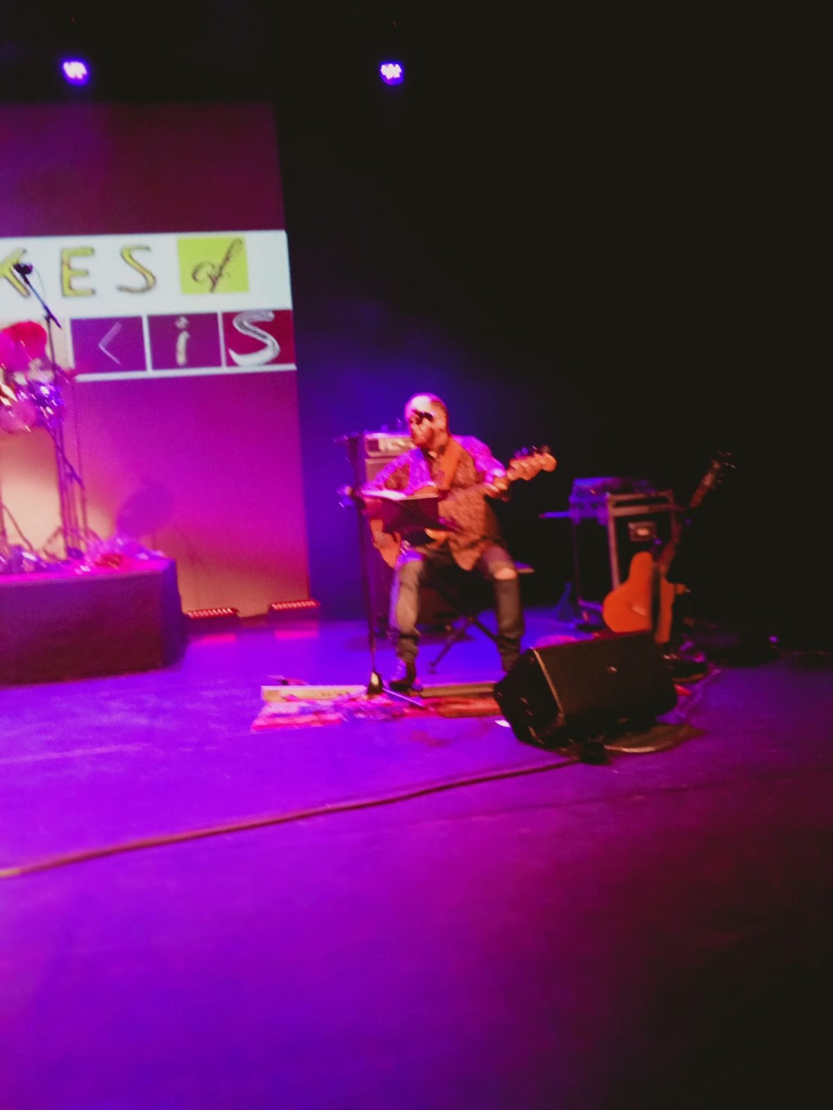 Vocalist(e) gezocht, Contacten en Berichten