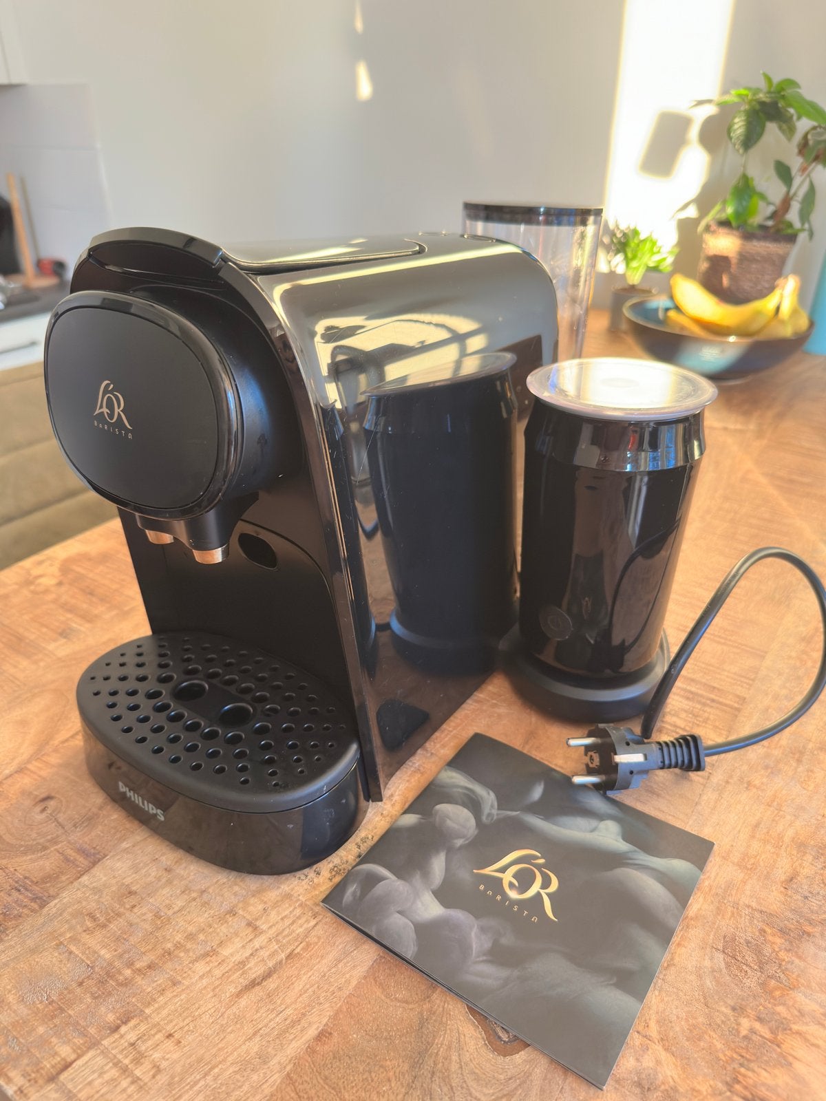 L'Or Barista koffiezetapparaat met melkopschuimer, Koffiepads en cups, Gebruikt, Koffiemachine, Ophalen