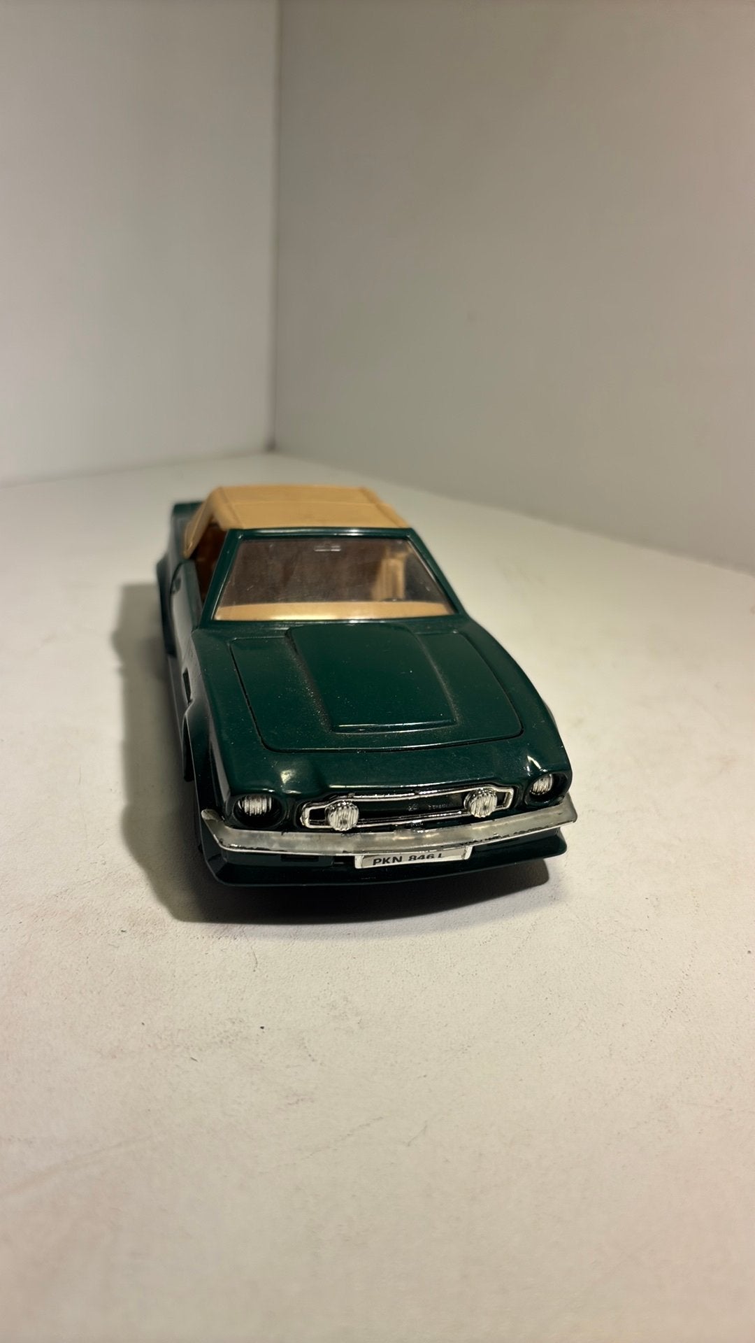 Aston martin v8 green polistil 1.24, Hobby en Vrije tijd, Overige merken, Ophalen of Verzenden, A, A