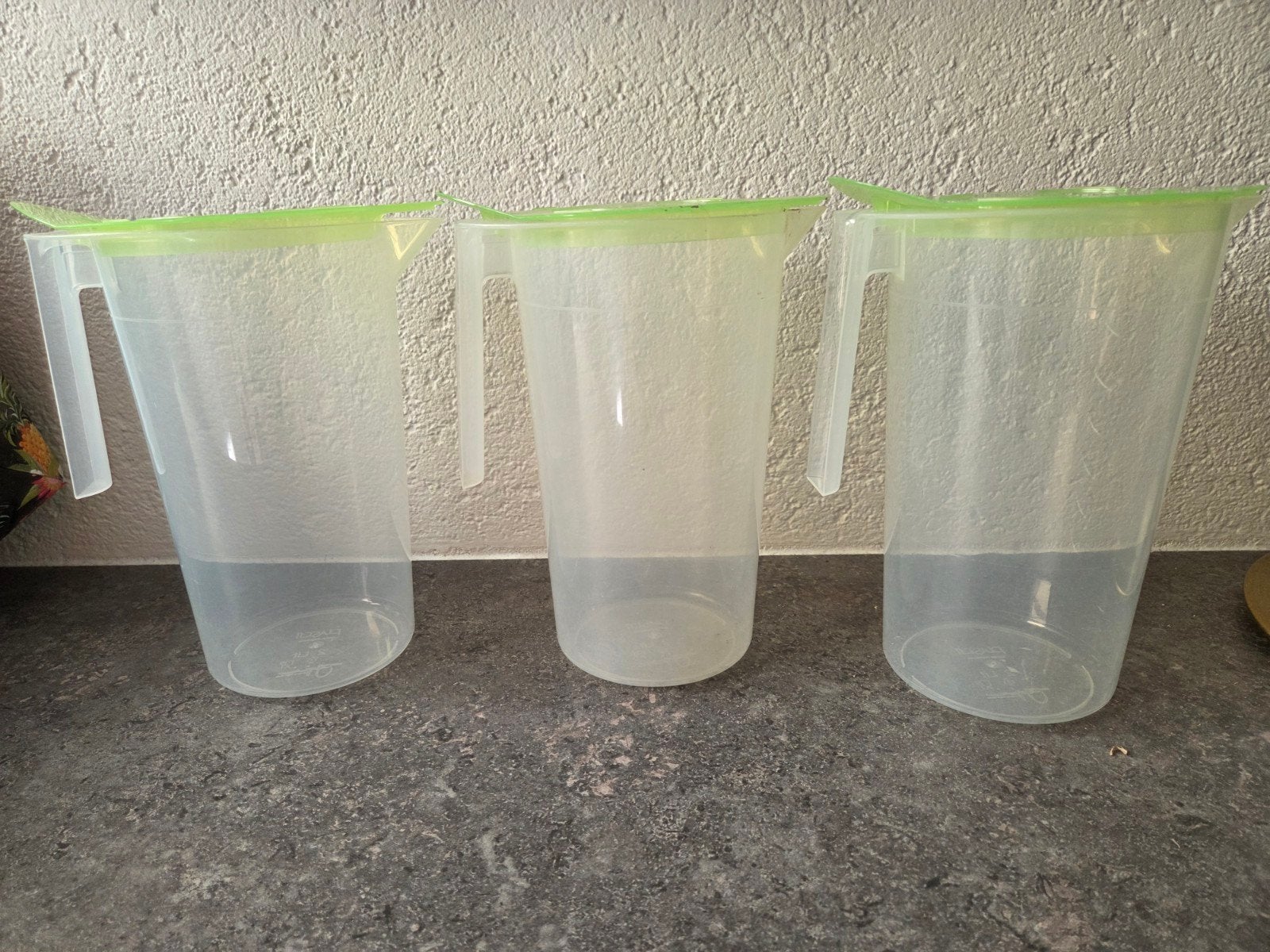 3 gebruikte drank kannen - 2 liter per kan, Kunststof, Ophalen of Verzenden, Meerkleurig, Overige merken