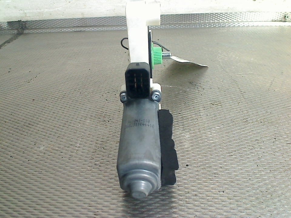 Motor Raammechaniek Rechts Achter CLA (117.3) 2013, Gebruikt, Mercedes-Benz AG, Mercedes-Benz, Mercedesstraße 120, Stuttgart 70372, , Duitsland