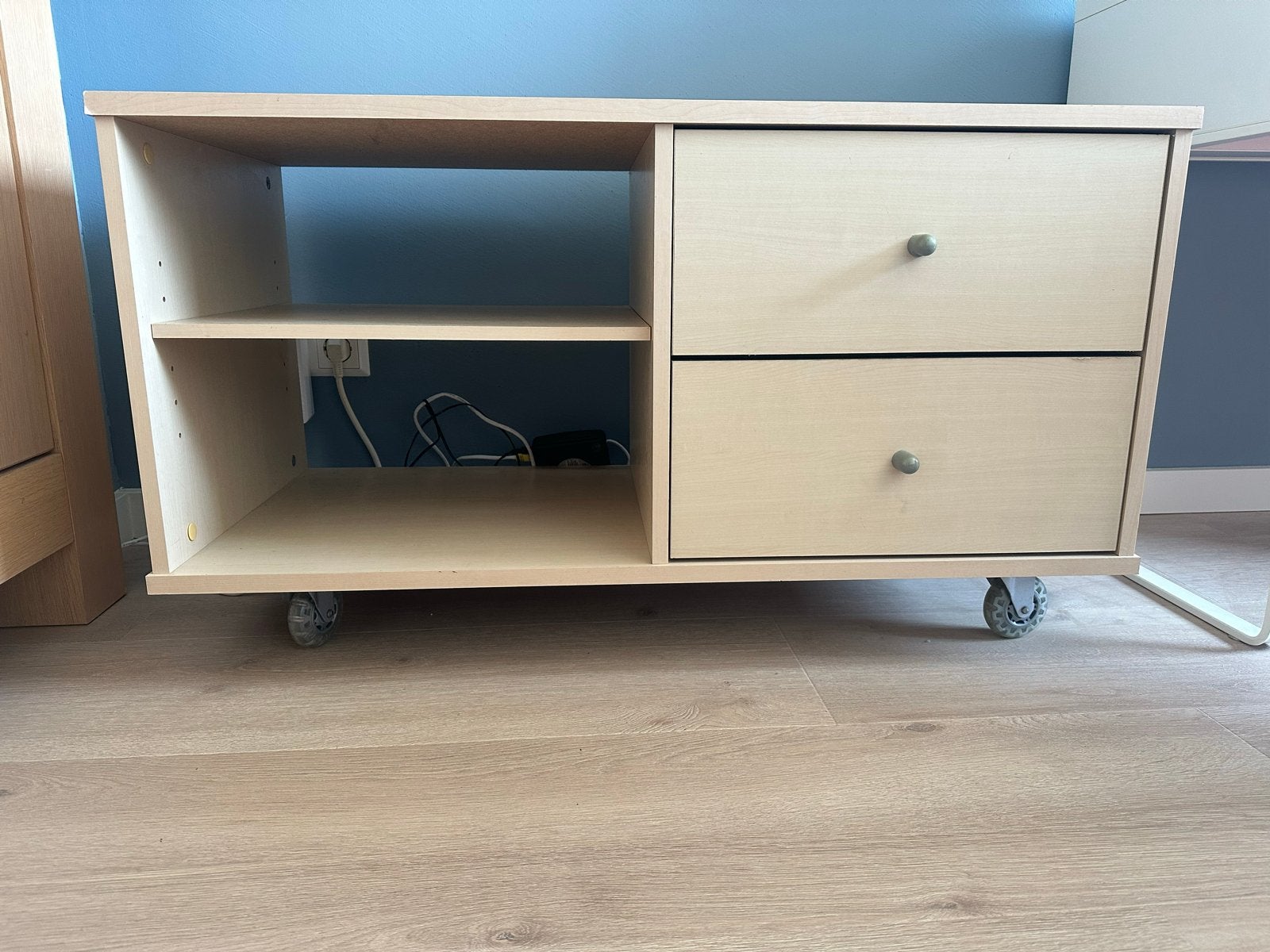 Tv meubel kast op wielen - ideaal voor kinderkamer/gaming, Ophalen, Gebruikt, 50 tot 100 cm, Minder dan 100 cm