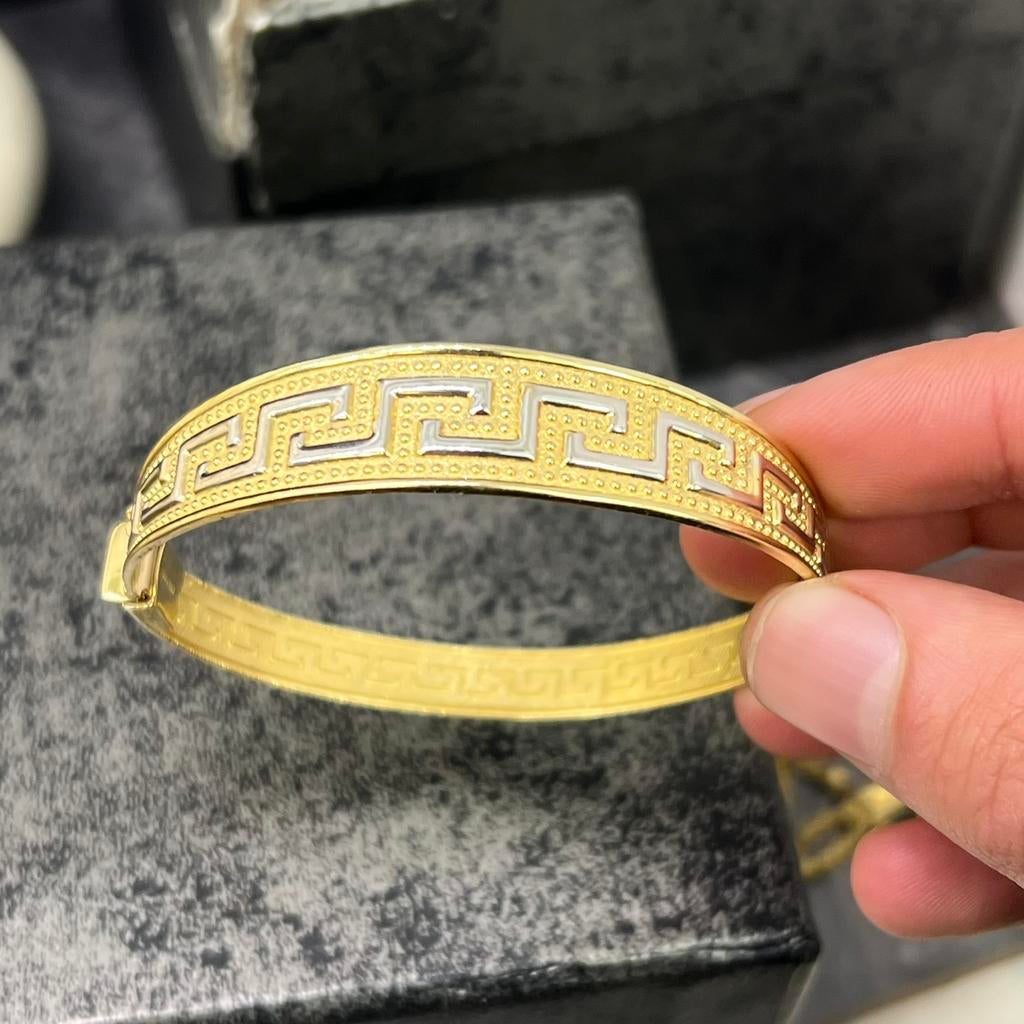 14 karaat gouden armband prachtig model versace, Sieraden, Tassen en Uiterlijk, Armbanden, Ophalen of Verzenden, Nieuw, Goud