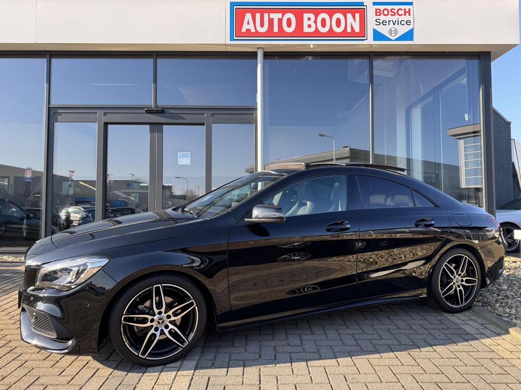 Mercedes-Benz CLA-klasse 180 122PK AMG NIGHT EDITON AUTOMAAT, Auto's, Gebruikt, 4 cilinders, 715 kg, Leder en Stof