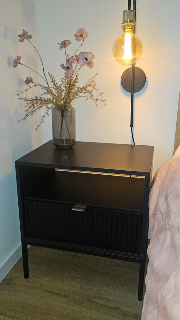 NOVA en NAVIL nachtkastjes - Zwart met goud, Huis en Inrichting, Ophalen, Zo goed als nieuw, 45 tot 65 cm, Minder dan 55 cm